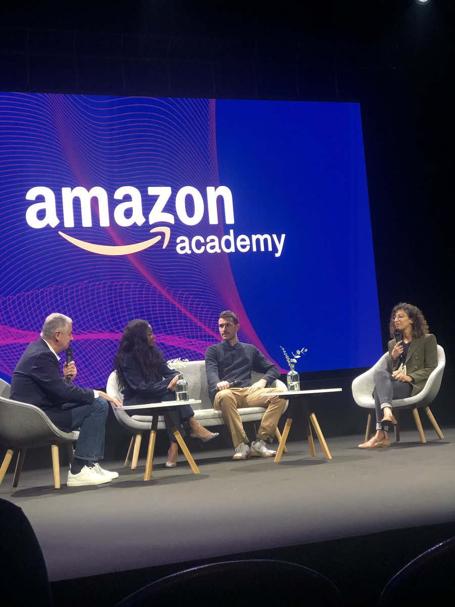 AnaisRabet's tweet photo. Anissa Mekrabech, fondatrice de “@masqueinclusif”. 

Victor Mazoyer de Maison Mazoyer. 

@AmazonNewsFR #AmazonAcademy https://t.co/QMv0LoLpjE