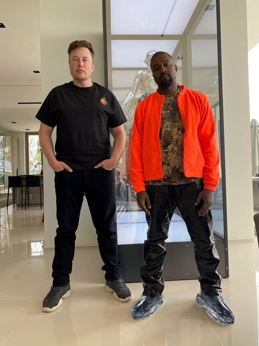 When <a href="/kanyewest/">ye</a> outbids <a href="/elonmusk/">Elon Musk</a> for the #ICERUNNER 🏃‍♂️💨🧊

#COP26 #ClimateChange #DigitalFashion #Metaverse #FUT