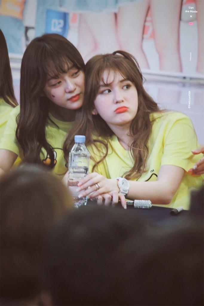 Sejeong with baby Somi ♡

#KimSejeong #Sejeong #김세정 #세정