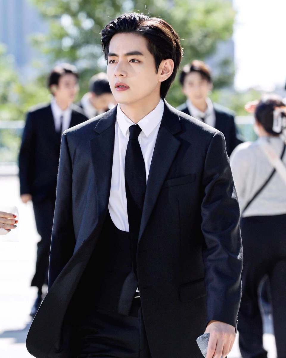 กรี้ดๆๆๆๆๆใครไหวไปก่อนเลยค่ะ ขอยาดแจกหล่อจนไม่ทนแล้ว
สุ่มแจกเฉพาะฟลว20บาท2คน
#BTSV  #KimTaehyung #V