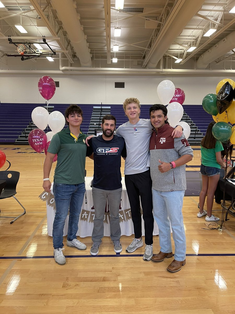 Congrats to these guys as they sign their letters to continue their baseball careers! Amazing young men who do amazing things on and off the baseball diamond! Congrats @bryson_dudley16 <a href="/HavernJacob/">Jacob Havern</a> <a href="/DannyValadez13/">Danny Valadez</a> <a href="/GPSTEXASBASEBA1/">GPS BASEBALL</a>