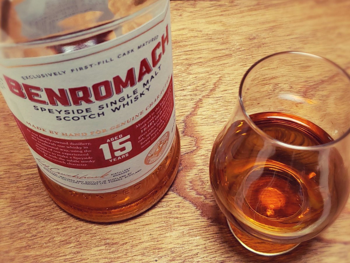 dobukame14's tweet photo. 片付け作業しながら飲むにはこのくらいがちょうどいいかしら https://t.co/ylUlNy2l0N