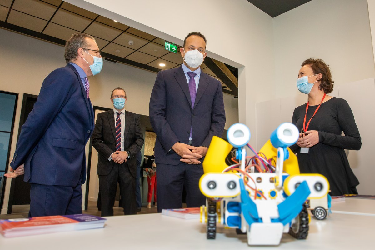 Entirl's tweet image. 3,000 additional jobs will be enabled by launch of the expanded GEC. Enterprise Ireland is delighted to have backed this expansion project with a €3.8m investment from the Regional Enterprise Development Fund and the Regional Enterprise Transition Scheme.rebrand.ly/jejhr0d