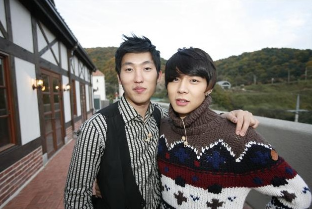 talker2017's tweet photo. 예스페라 대표님이신 임영필 씨와 박유천.
이걸 반갑다고 말해야 하나요? https://t.co/uPKojEo4oq