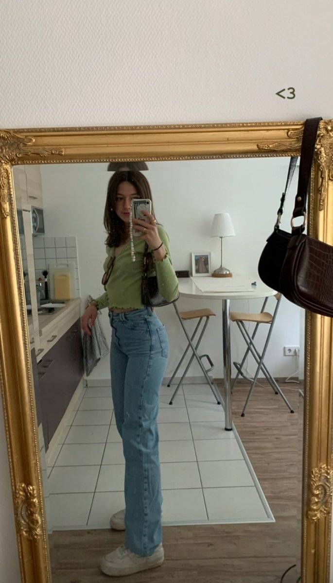 elisapiace's tweet photo. vado a magná il sushi🍣 https://t.co/izzC6ucf5d