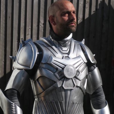 On my <a href="/BBCEssex/">BBC Essex</a> Late Show tonight we pay tribute to the great #DeanStockwell getting your favourite SciFi TV series and special guest <a href="/jondavey007/">Jon Davey</a> who’s appeared in almost 50 #DrWho episodes.