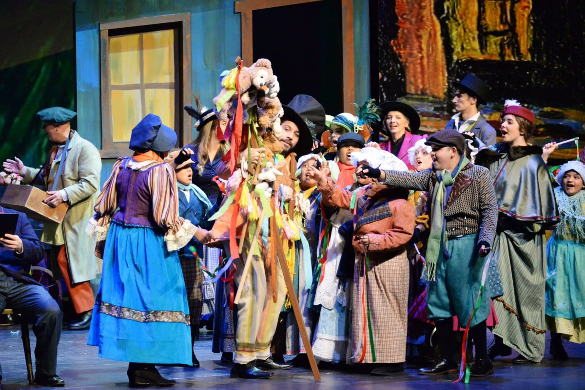 EsteroLife's tweet photo. “The Estero community has its very own opera company,” Technical Director Ardean Landhuis proudly declared.
Gulfcoast Opera’s new headquarters is now located near Estero Park.
Check it out here: https://t.co/FZQ2nJwYeX
#EsteroLife #EsteroInsider #GulfshoreOpera #PerformingArts https://t.co/vxganHA5mg