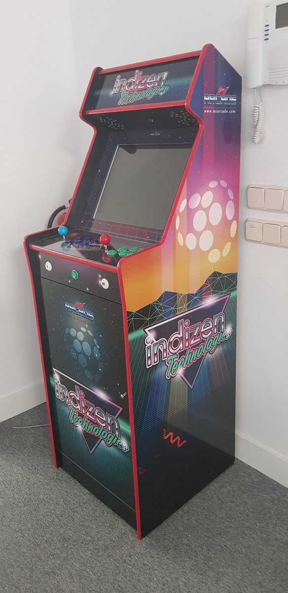 <a href="/fmcantero/">Francisco Cantero</a> <a href="/bquintero/">Bernardo Quintero</a> <a href="/virustotal/">VirusTotal</a> <a href="/freepik/">Freepik</a> <a href="/besoccer_ES/">BeSoccer</a> <a href="/Uptodown_es/">Uptodown</a> Con el teletrabajo, nuestra oficina de Málaga se ha quedado solita... <a href="/bquintero/">Bernardo Quintero</a> que te parecería nuestra maquina de arcade y las instalaciones para las olimpiadas de dardos? Te aseguramos que #aldardononosganaBernardo