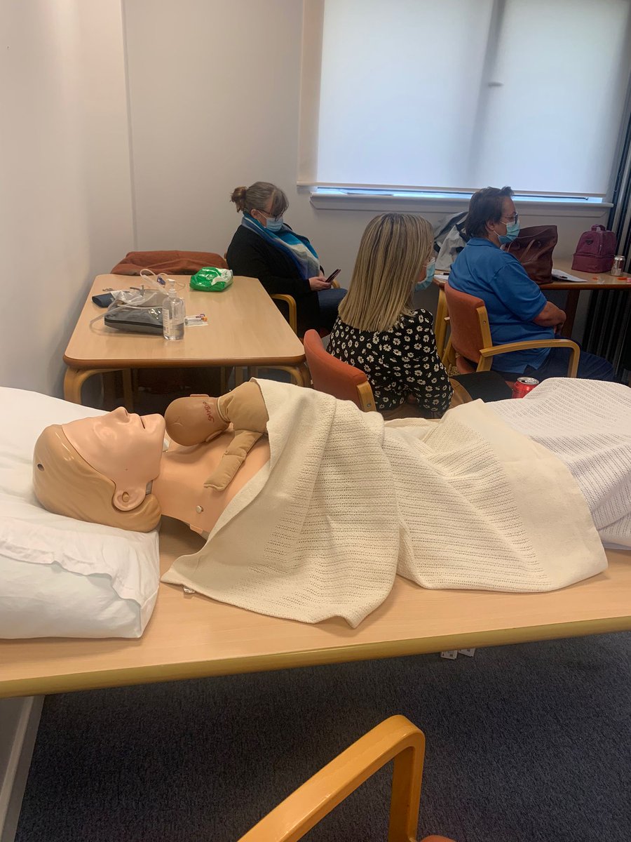 ofallpositions's tweet photo. #SkintoSkin being considered in the #SMMDP #Scottie course in #Lochgilphead today with @JoannaGreenock facilitating. #smmdp #coremandatory training #multidisciplinary #midwives @NESnmahp https://t.co/se5ATqe1ZE