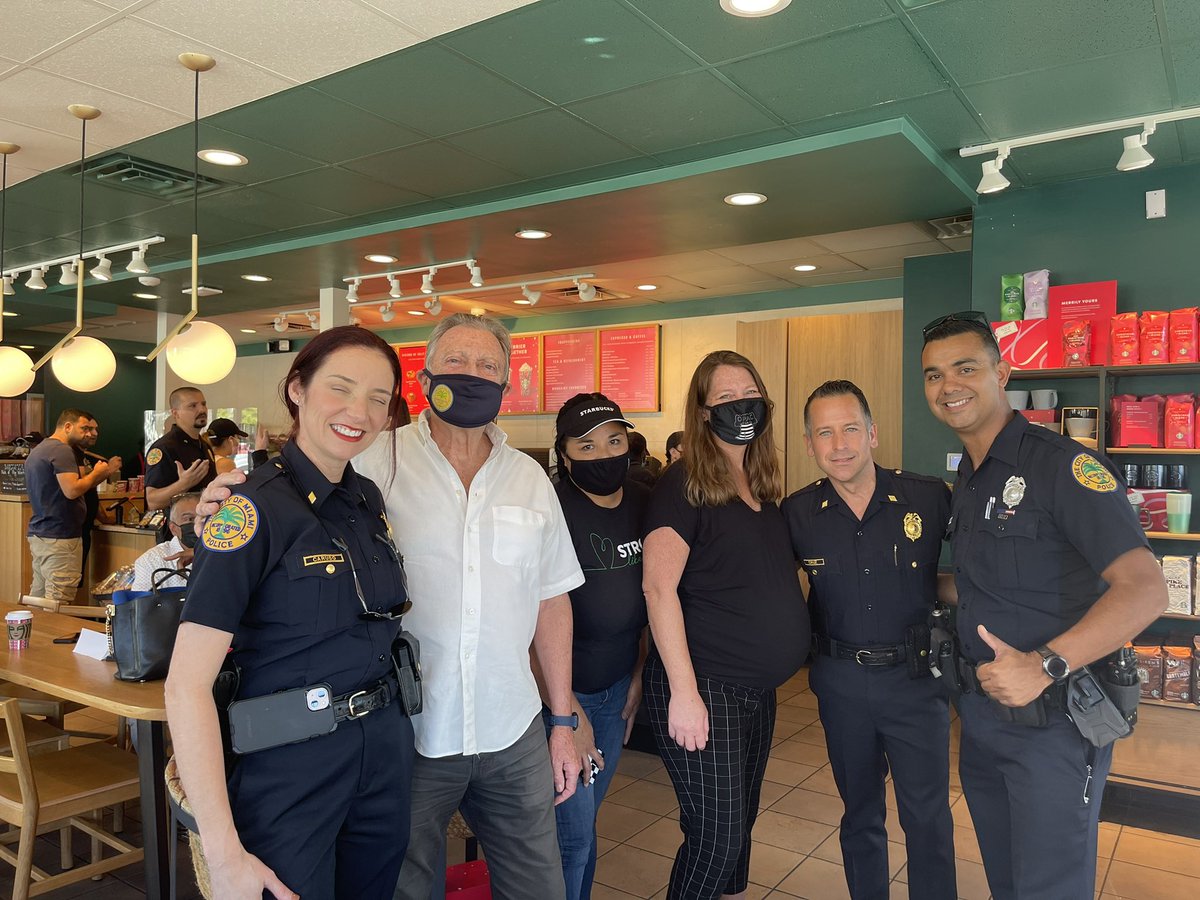 FreddieCruz16's tweet photo. BIG THANKS @Starbucks for hosting a Wonderful @CoffeewithaCop event in the Gorgeous Edgewater. Nice to reconnect with great folks. @CommKCarusoMPD @MGonzalezMPD @TCarrollMPD @MoralesMiamiPD @kenforflorida @BNAedgewater ☕️ https://t.co/FNsbbpqoCm