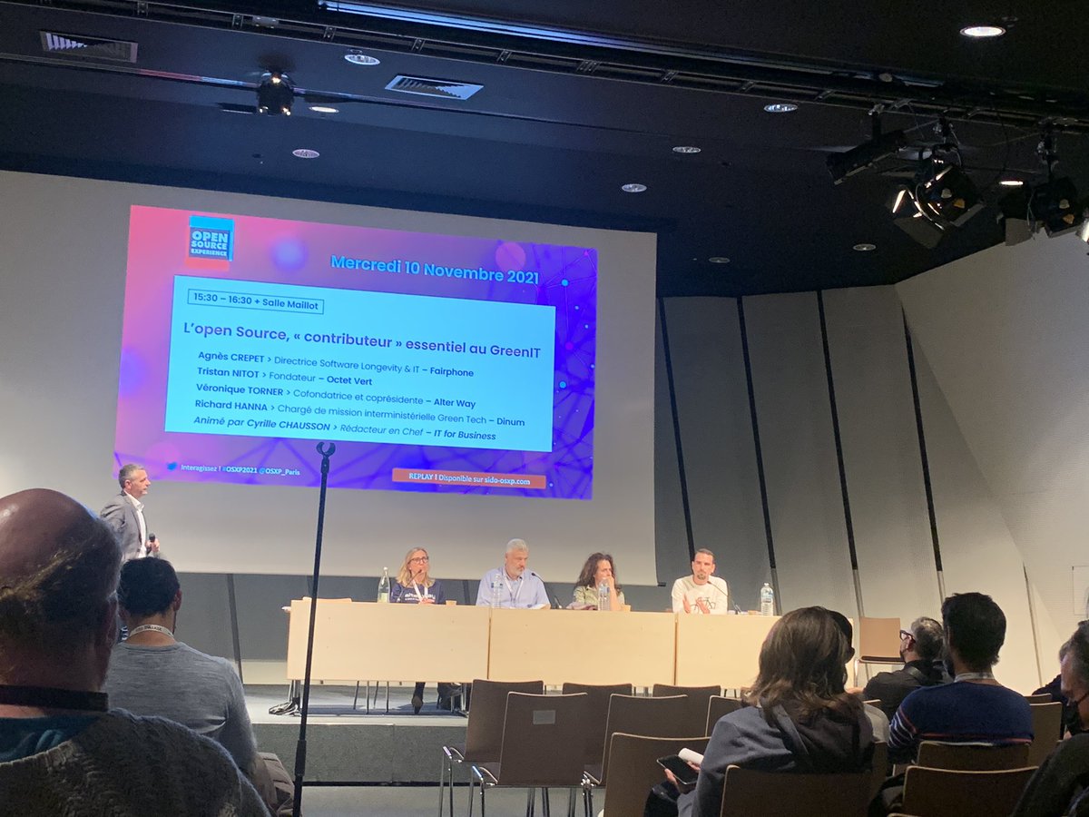 En direct de la conférence #opensource &amp; #greenIT à l’#OSXP2021 🌱 
🎤 <a href="/agnes_crepet/">Agnès Crepet</a>  de <a href="/Fairphone/">Fairphone</a> nous sensibilise sur la durabilité de nos appareils électroniques et des enjeux humanitaires des mines de cobalt. S’informer c’est mieux consommer 🌍
#mbadmb