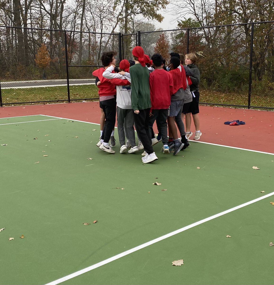 heath254's tweet photo. Ss simulating the Revolution War by playing capture the flag #soarERMSeagles https://t.co/MgWYpzmMqH