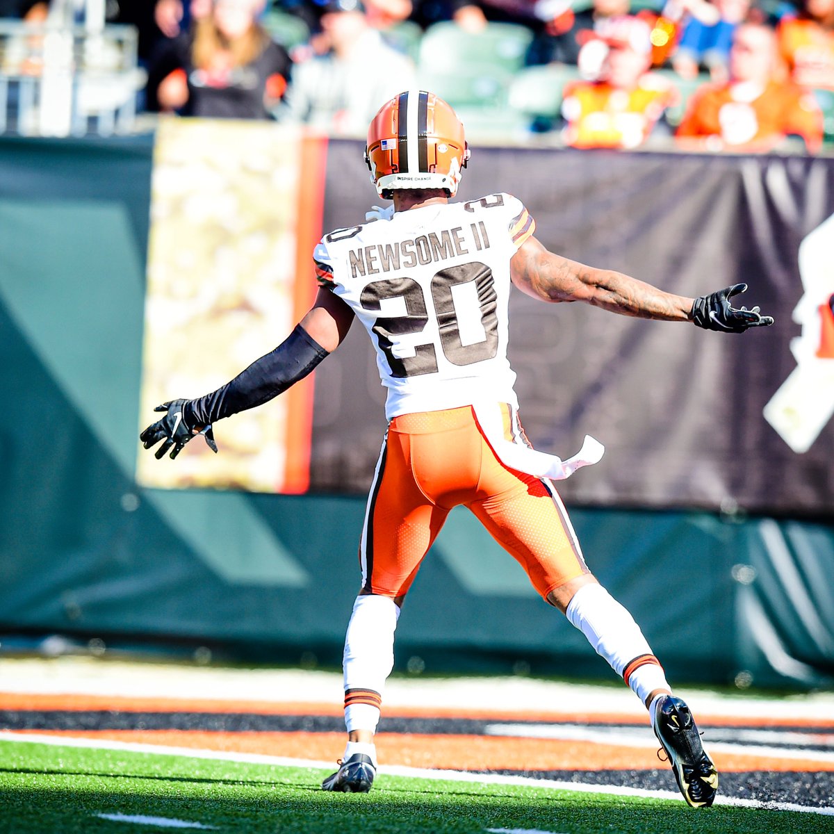 Browns's tweet photo. The Rook 🔥 https://t.co/L3smWv17fV