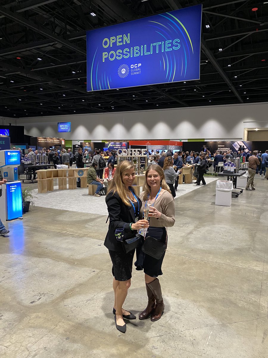 rachaeljrunge's tweet photo. @OpenComputePrj is an awesome community and I’m proud to be here supporting this work! @rebeccalipon @intel #iamintel #iamocp #weareocp https://t.co/uKqIe51yJA
