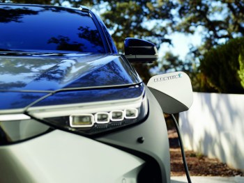 Motorrepnorwich's tweet photo. It’s being reported that ‘Electric Vehicle’ company car schemes proving key recruitment tool – are you experiencing the same trend?

#motorrepulicnorwich #vehicleleasing #heretohelp https://t.co/htOI3Zdz0Z