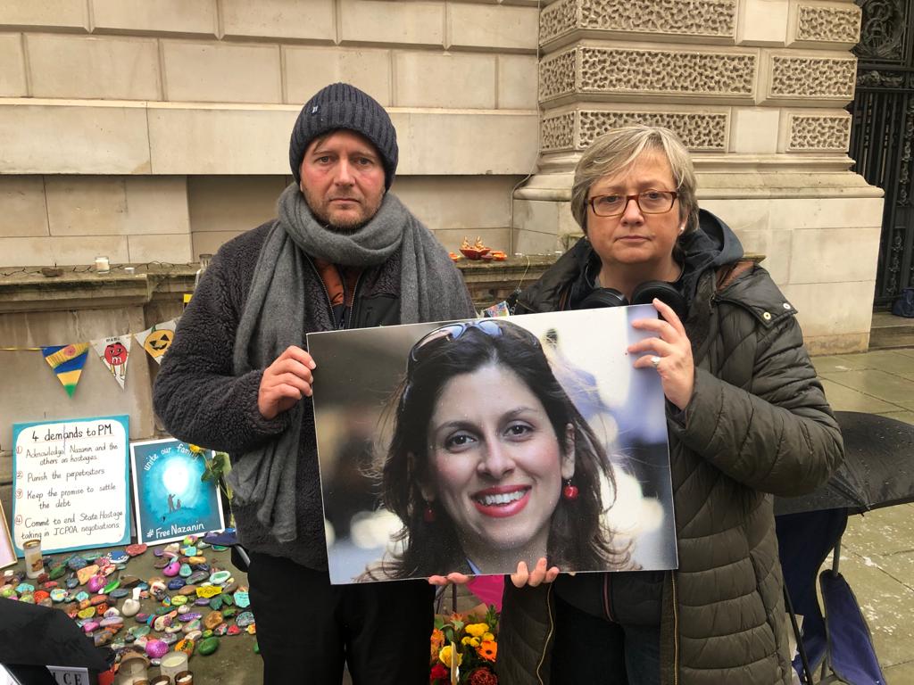 Today I visited Richard Ratcliffe, husband of #Nazanin Zaghari-Ratcliffe, on his 18th day on hunger strike outside Whitehall. <a href="/BorisJohnson/">Boris Johnson</a> &amp; <a href="/trussliz/">Liz Truss</a> must take responsibility &amp; act now to #FreeNazanin. <a href="/FreeNazanin/">Free Nazanin</a>