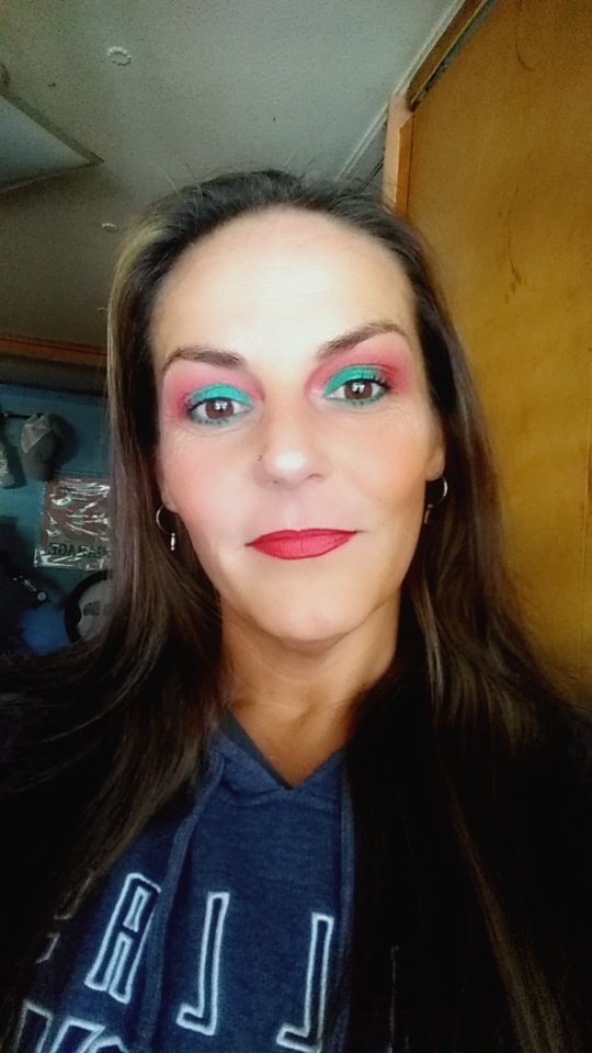 mariecasey216's tweet photo. Santa baby. Used: @MDGLOWCosmetics @MakeupRVLTN @LAColorsusa @NYXCosmetics @OFRACosmetics @revlon @KissProducts @elfcosmetics @doll10beauty @BenefitBeauty https://t.co/H0L81wad9k