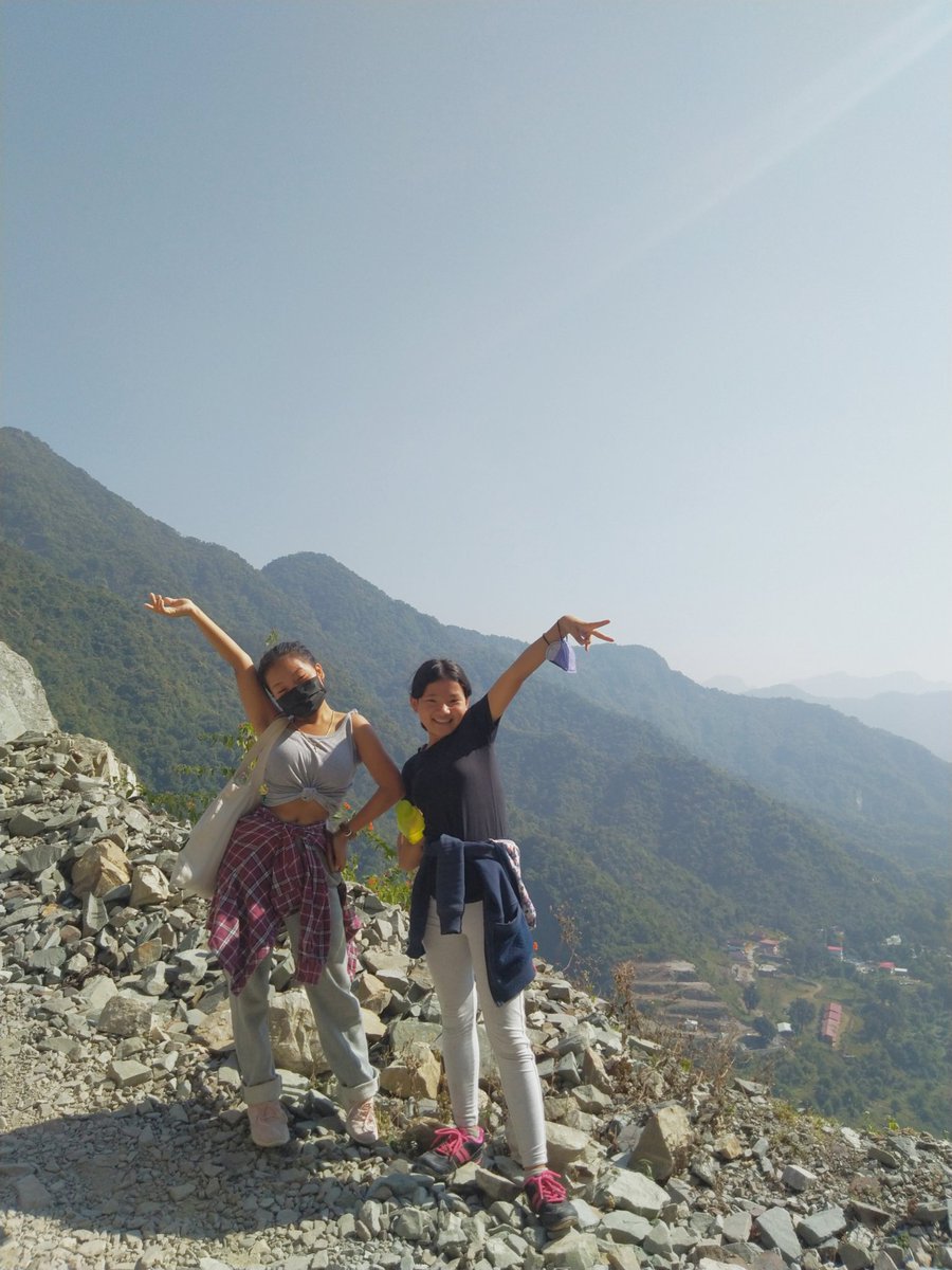 jianchui7's tweet photo. Living in nature makes me feel lucky 🌳🍀
.
.
#nature #hike #Dehradun #shikharfall #green https://t.co/hW6dhAgoql