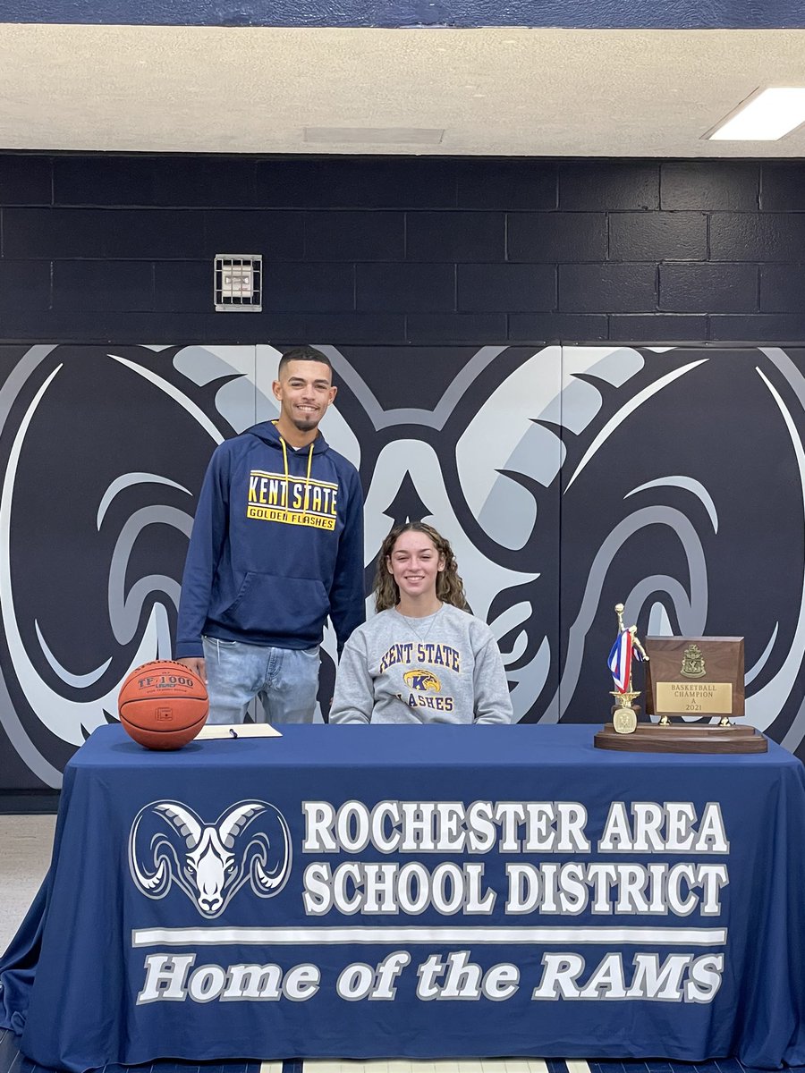 corynne_hauser's tweet photo. It’s Official💙💛⚡️ https://t.co/sGH9Qyq8xk