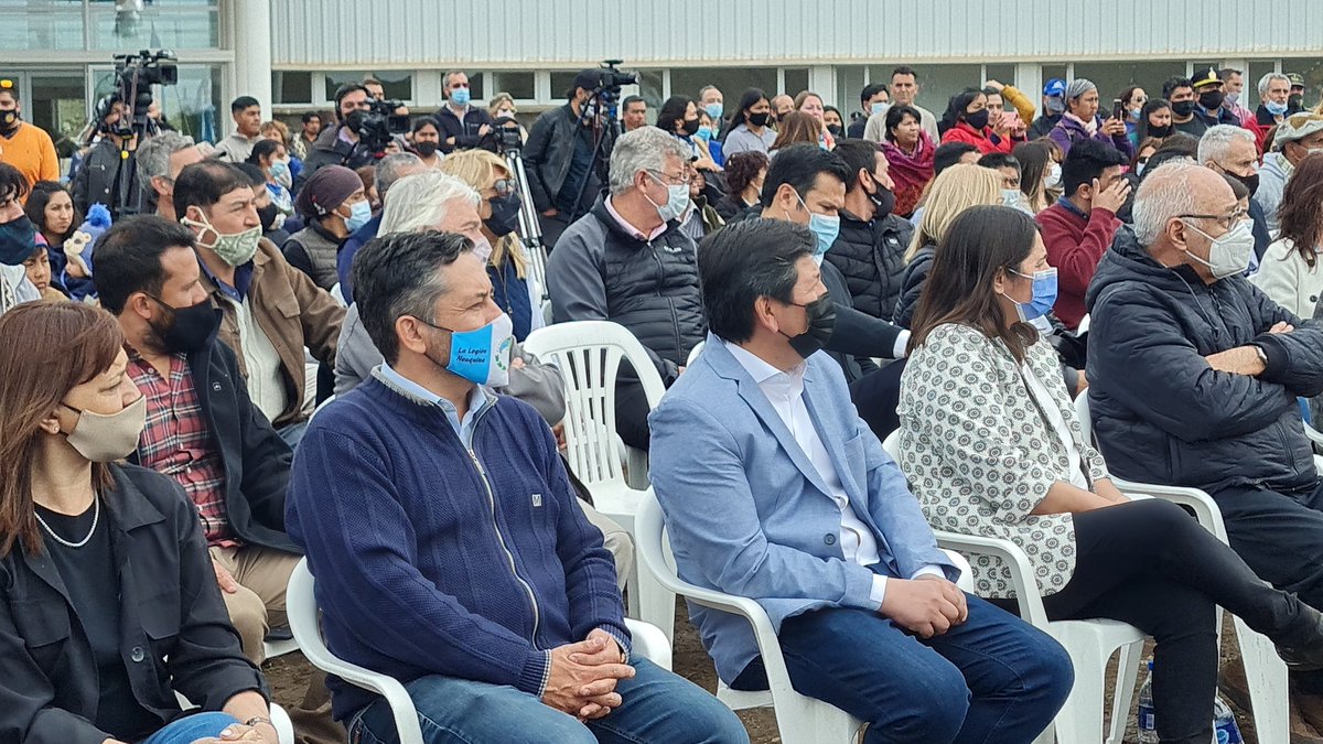 marianoneuquen's tweet photo. Reivindicamos la sabiduría ancestral de nuestro pueblo #Mapuce. El Centro de Salud Intercultural Raguiñ Kien será el punto de partida para fortalecer el conocimiento que genera el diálogo entre culturas.
#RucaChoroi
#Aluminé https://t.co/viIMNPDXJx