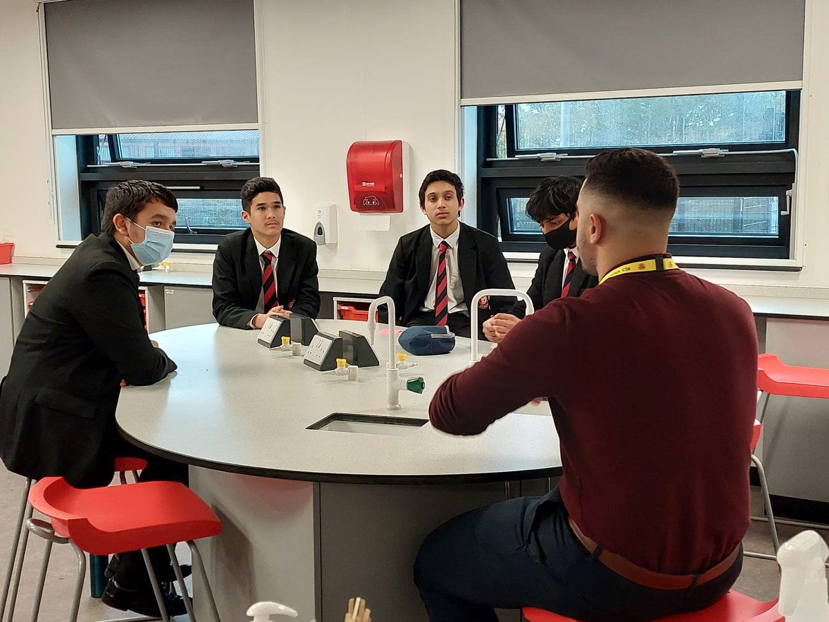 rlsphysics1's tweet photo. A massive thank you to @networkrail and EK Robotics for coming in today and taking to out students about their routes into Engineering and what their job entails #MeetTheEngineers #TEWeek21 #EKRobotics #Networkrail @TheRoyalLatin @RLSLatInnovate @WorkRls https://t.co/aKe3l7IEX0