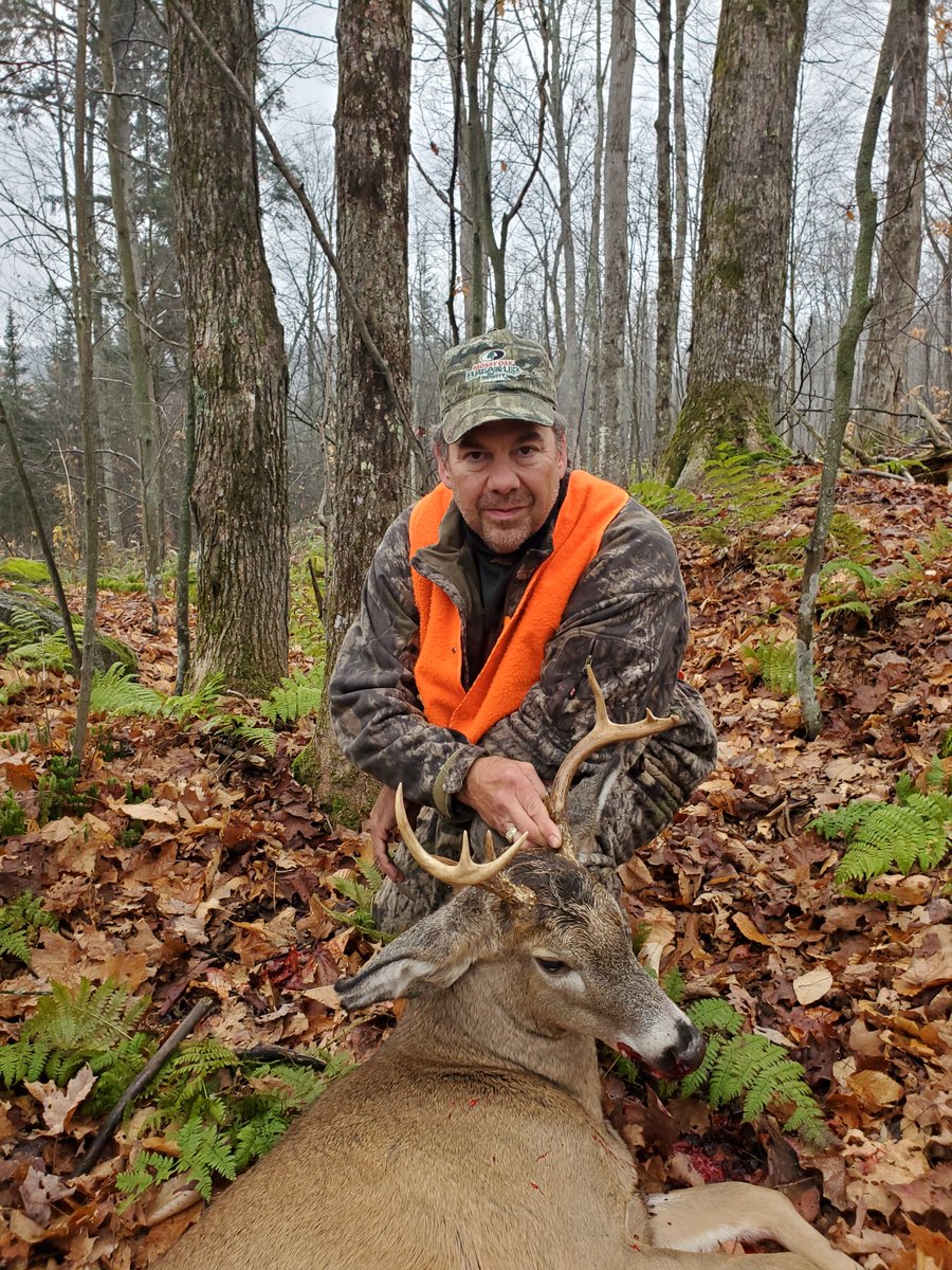 Great deer hunt so far and a nice 40th Anniversary present!