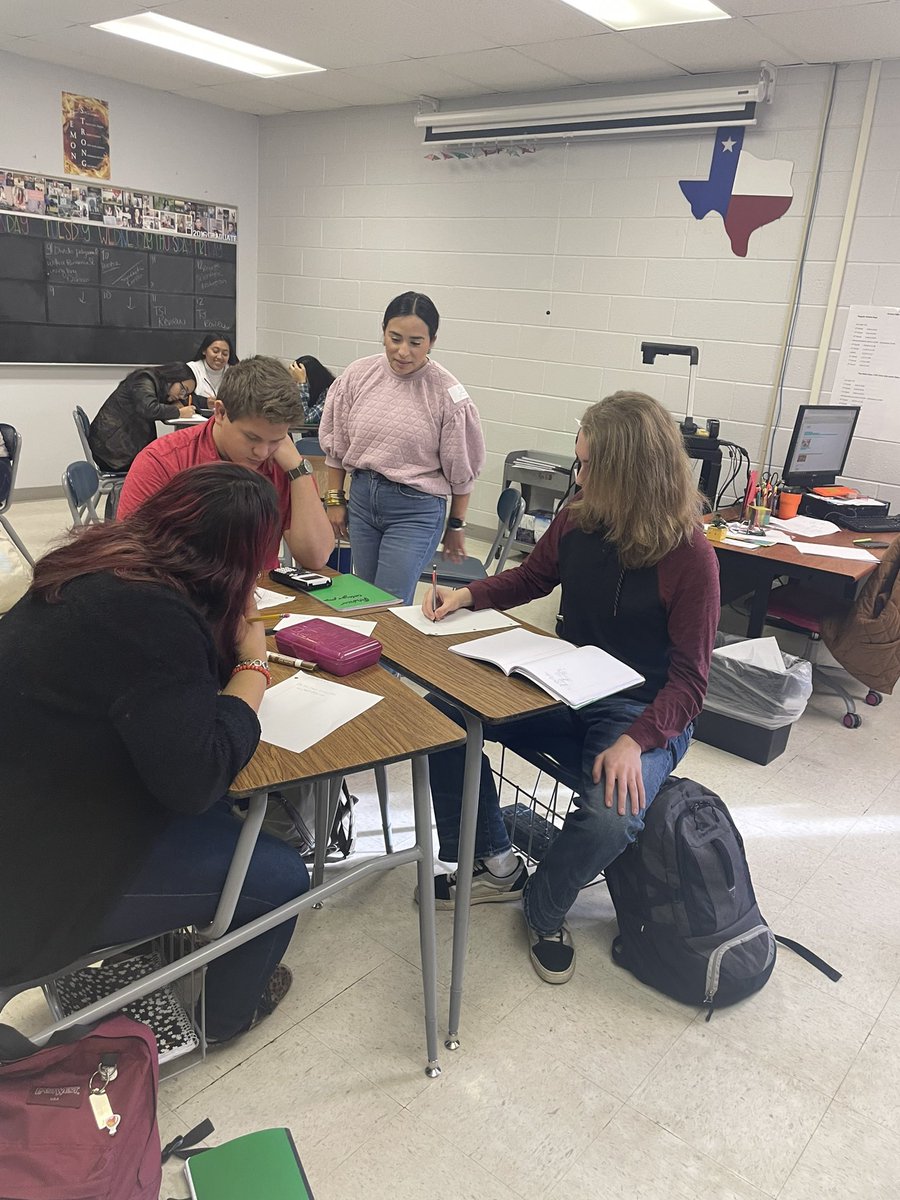 dhs_together's tweet photo. @coachgravesj Coach Graves classes are reviewing for their upcoming math TSI test. #rockingreview #mathematics #study https://t.co/BDWSqUcr4G