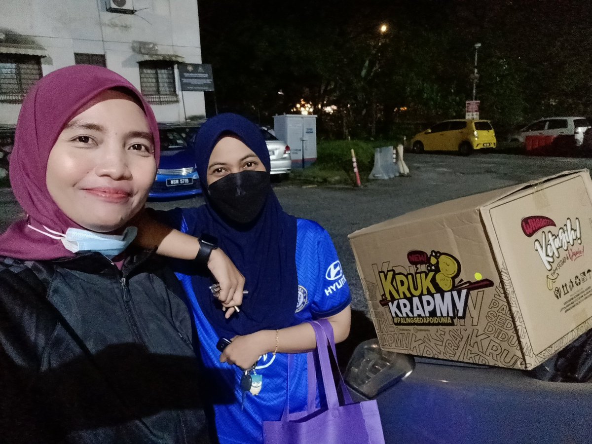 shikinMK's tweet photo. Alhamdulillah business peyek masih berjalan...
Orang kata sikit2 lama2 jadi bukit..
Tapi bagi saya bertindak dan terus bertindak untuk mendapat kejayaan pada masa akan datang 🤣🤣🤣🤣
Jangan pernah kenal erti putus asa.... https://t.co/Usf8ztBMhj