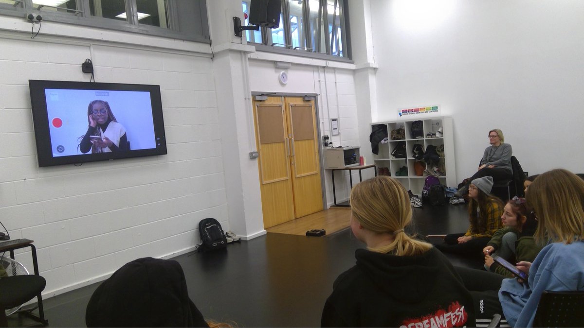 Our year 2 Musical Theatre and Acting Learners exploring the creation and reception of self-tapes for an upcoming assessment! #performingarts #performingartsindustry #selftape #auditions #actors #singers