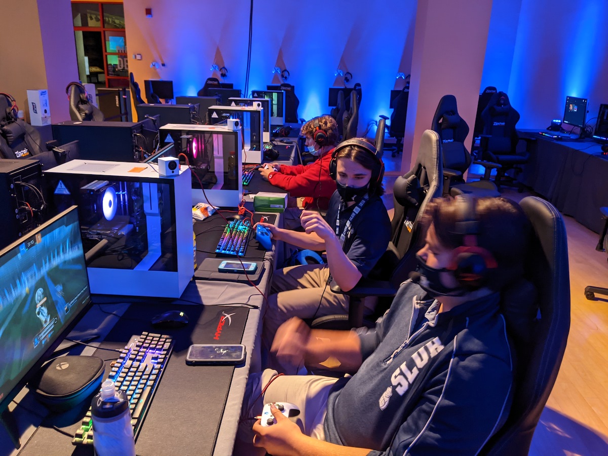 sluhjrbills's tweet photo. Congrats to our Varsity Blue Esports team on advancing to the Final 8 State Tourney! They face Rock Bridge H.S. Gold on Sat, Nov 13 at 10:00am in person @STLScienceCtr Omnimax Theater. For livestream and ticket information, visit https://t.co/NxqF7PvUZF. @SLUHAthletics https://t.co/19hvr6tjhH