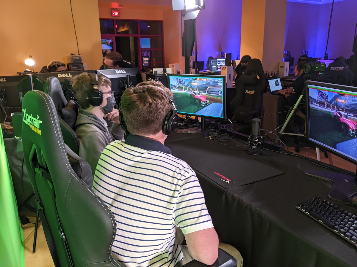sluhjrbills's tweet photo. Congrats to our Varsity Blue Esports team on advancing to the Final 8 State Tourney! They face Rock Bridge H.S. Gold on Sat, Nov 13 at 10:00am in person @STLScienceCtr Omnimax Theater. For livestream and ticket information, visit https://t.co/NxqF7PvUZF. @SLUHAthletics https://t.co/19hvr6tjhH