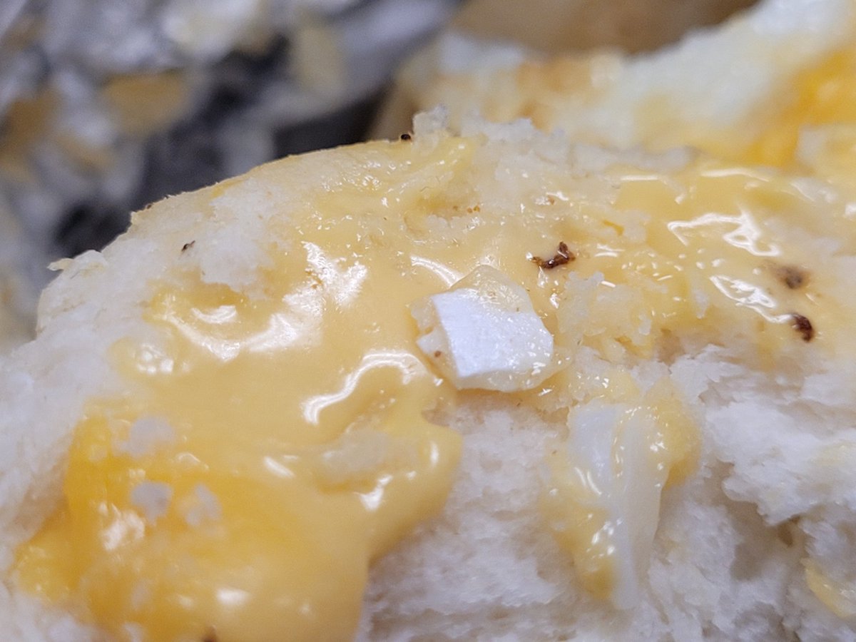 misslamabean's tweet photo. Well...at least I know @Wendys is using fresh eggs.  How?  There are shell pieces in my sandwich. Bless it... https://t.co/vy1H37pHMI