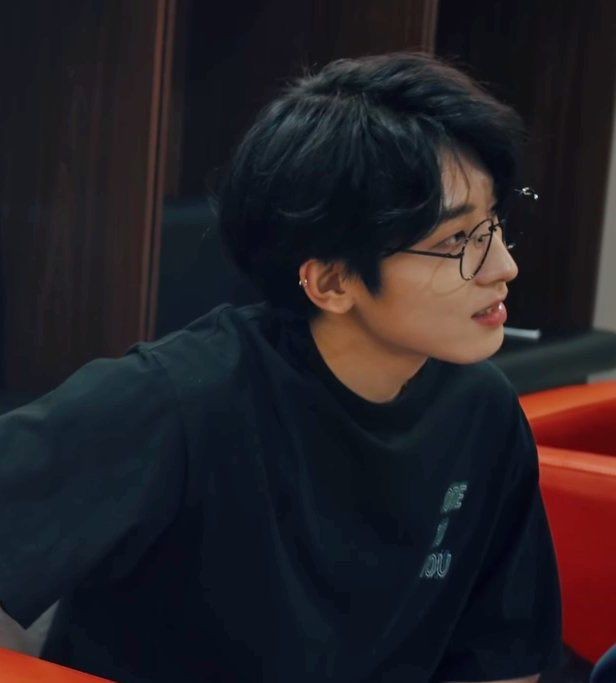 luvistellar's tweet photo. bittersweet

- wonwoo x reader filo au

"kahit alam kong imposible,
hihilingin ko pa rin." https://t.co/rZJdE9XZvU