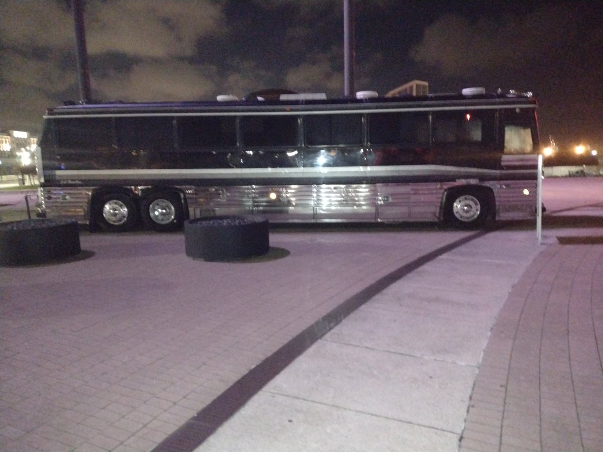 Moore2Music's tweet image. I can only imagine the songs written on this bus. Can you guess who's bus this was? 
One guess he was on @sunrecords