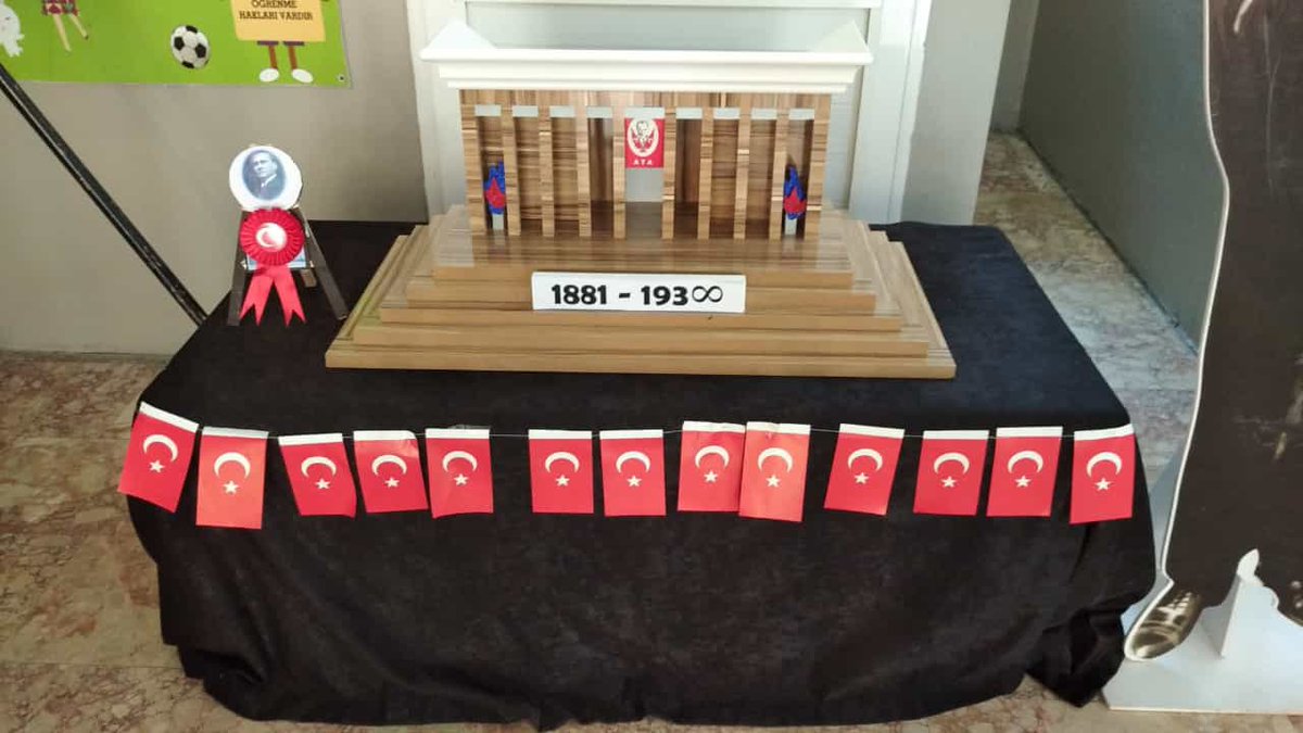 Cumhuriyetimizin kurucusu, bağımsızlığımızın öncüsü, başöğretmenimiz Gazi Mustafa Kemal Atatürk’ü saygı, minnet ve rahmetle andık! 
#10Kasım 
<a href="/bucamilliegitim/">Bᴜᴄᴀ İʟᴄ̧ᴇ Mɪʟʟɪ Eɢ̆ɪᴛɪᴍ</a> <a href="/hsyngnsksv/">Hüseyin Güneş</a> <a href="/SalihAkdeniz51/">Salih Akdeniz</a> <a href="/Fatma88643457/">Fatma Kuşcu</a> <a href="/tcmeb/">Millî Eğitim Bakanlığı</a> <a href="/izmir_ilmem/">İzmir İl Milli Eğitim Müdürlüğü</a>