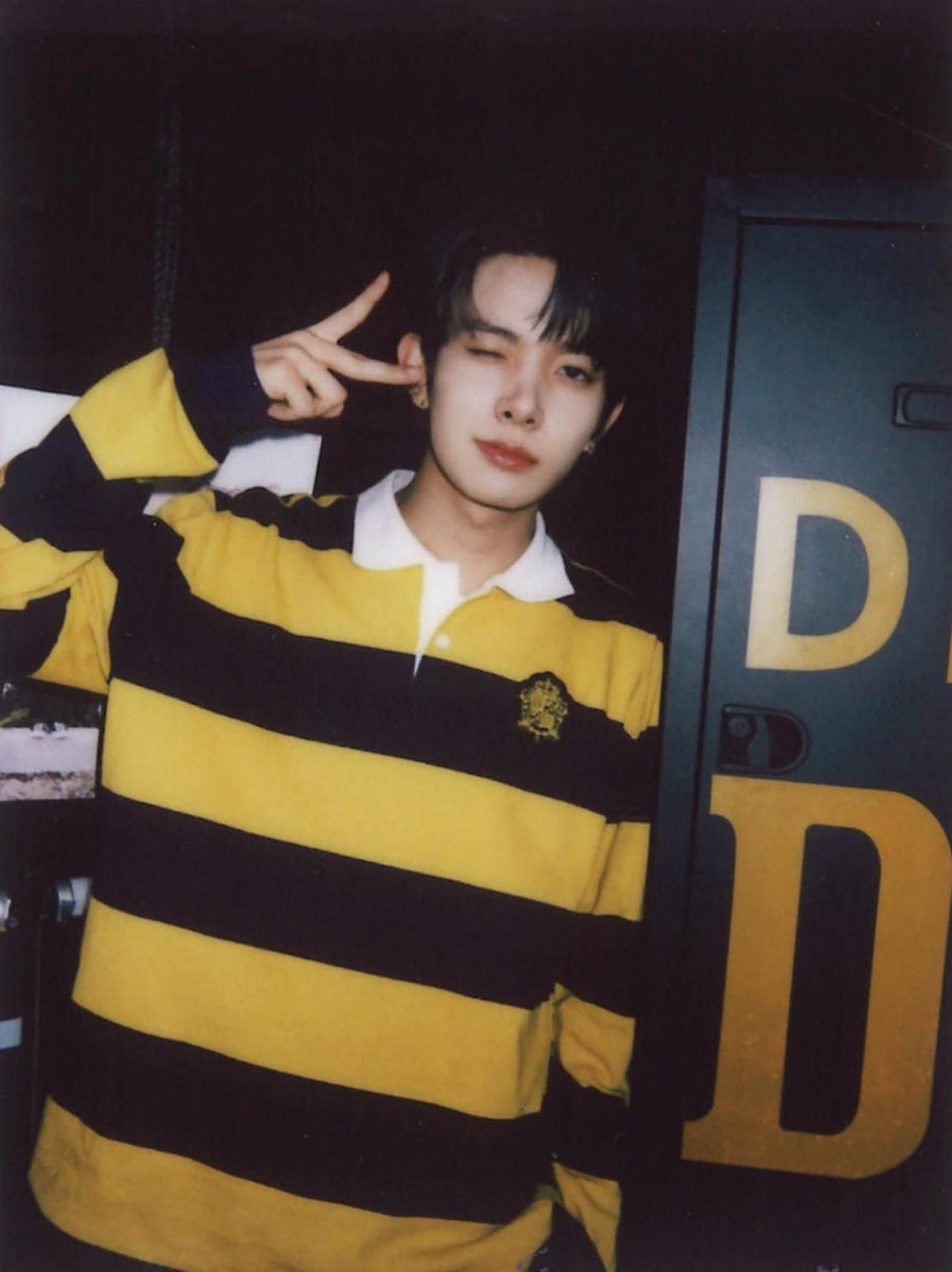 hourlylhs's tweet photo. endless love for him https://t.co/ukB1vckAaw