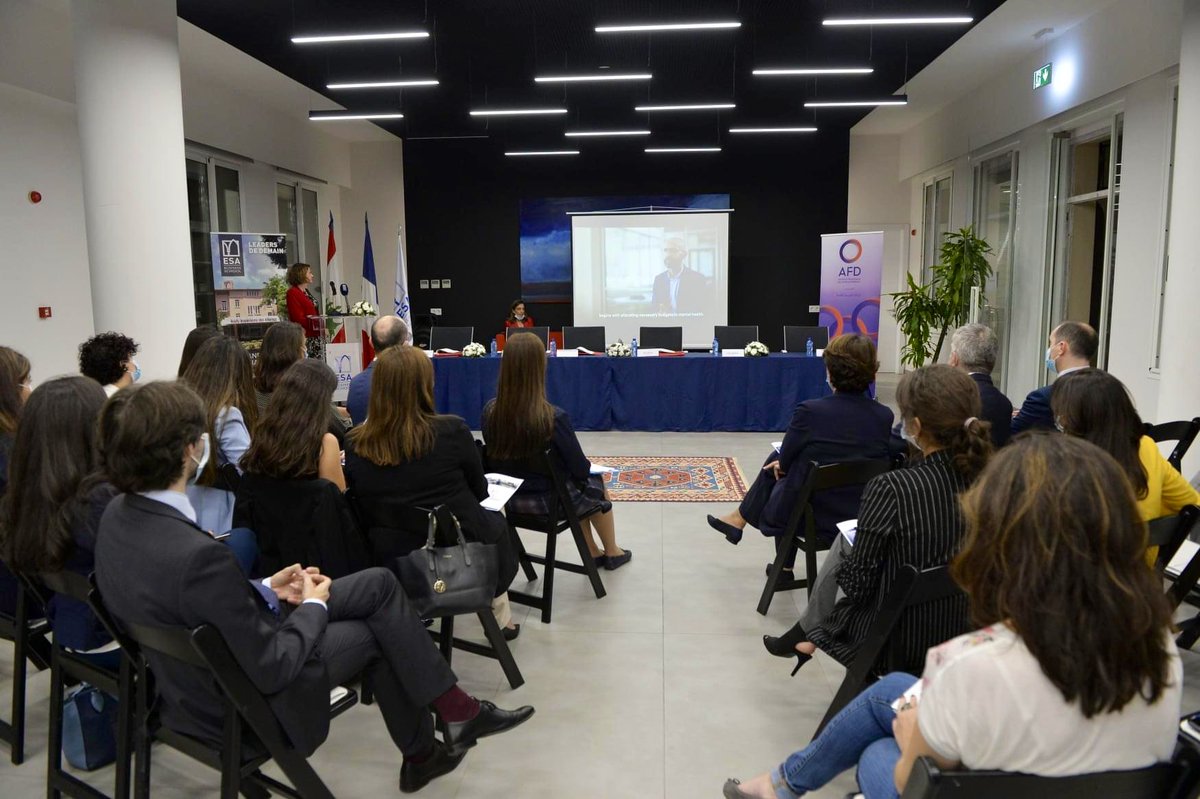 MaxenceDuault's tweet photo. Fier d’être aux côtés des acteurs de la #santé au 🇱🇧 pour signer les conventions de financement @AFD_France relatives à la poursuite du projet #santémentale : “Renforcement des capacités contre l’Exclusion, la Violence et les Addictions au #Liban”. #ReCEVAL https://t.co/m9DaovzCx1