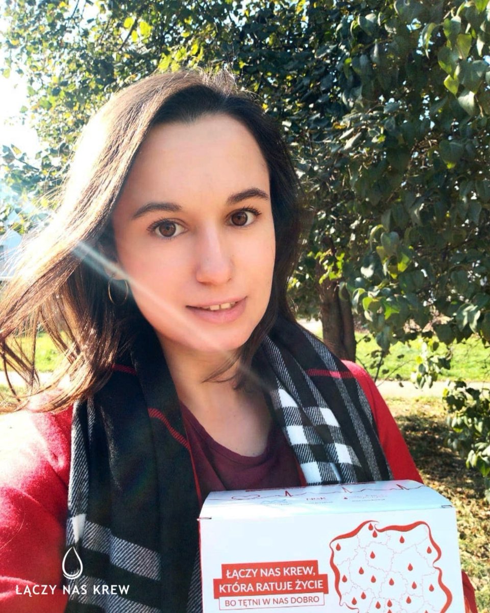 laczynaskrew's tweet photo. Oddając krew tak jak Ania, otrzymacie pakiet do osładzania chłodnych jesiennych wieczorów - nie czekaj, zrób do teraz! ❤️ https://t.co/Vy3iCrkS6l https://t.co/wRKUrptKW1