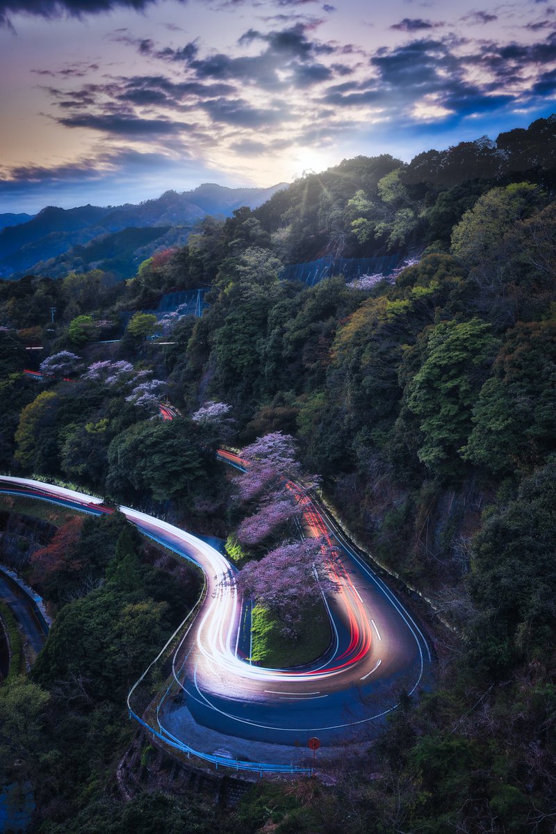PickNTrip's tweet photo. #Japan 🇯🇵🇯🇵🇯🇵🇯🇵🇯🇵😯😯😯

Travel with us! https://t.co/yLTbO297uD 🌏✈

#nature #bestjapanpics #beauty https://t.co/FJI6pSTkNY