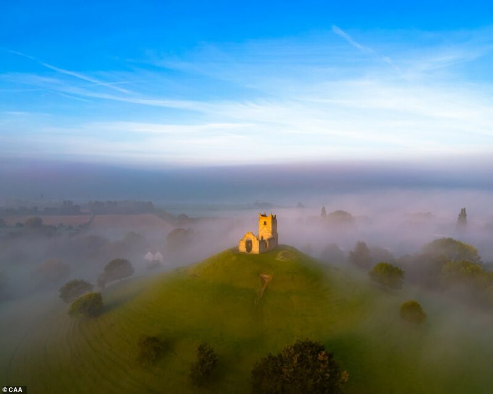 3icdrone's tweet photo. Aerial shots capture best of British countryside for #Drone #Photography  competition https://t.co/JpS78X0B8a https://t.co/VlhERBKTyW