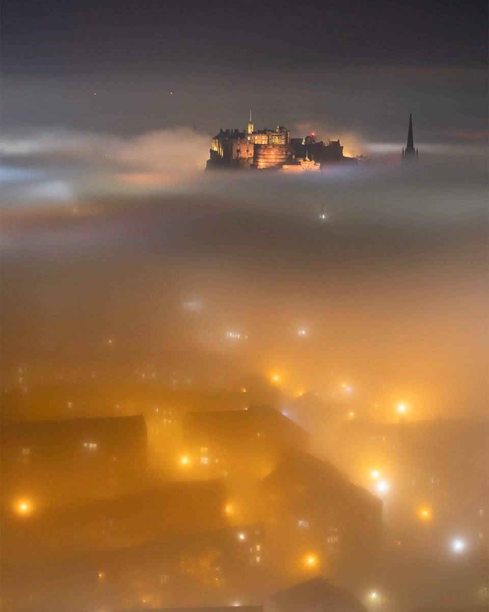 Incredible to think it’s a year today since I posted this shot of Edinburgh Castle floating on a sea of clouds. #lovetheworld #ukpotd #bbctravel #earthcapture #excellent_britain #hiddenscotland #instabritain #bestukpics #visitscotland #scotspirit #scotland