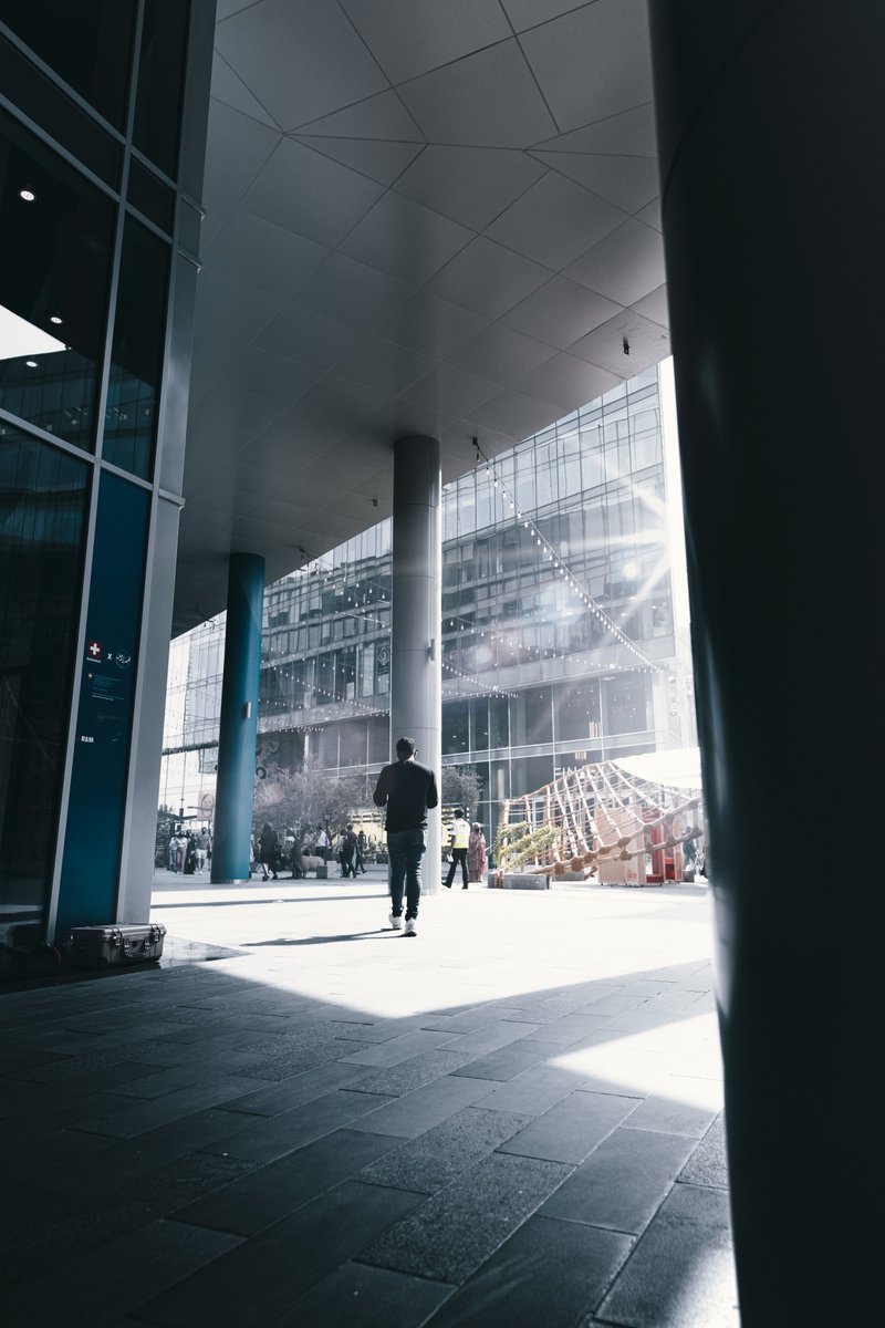 wavitmavericks's tweet photo. Some parallax @d3dubai during @dubaidesignweek.
#dubaidesign #dubaidesignweek #dubaidesigndistrict https://t.co/GQm2Y1iYmL