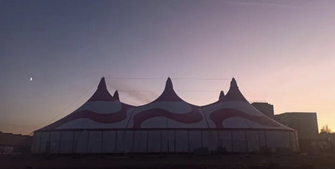 magdaclan's tweet photo. ✨ TONIGHT ✨
We can’t wait to see you!

weLAND - a journey to a new ERA.
#ClimateOfChange Tour - Bruxelles
10, 11, 12, 13 november 
19:30, Tour Taxi

Free entrance, registration on Eventbrite

#belgium #contemporarycircus https://t.co/WTAGSVKC2s
