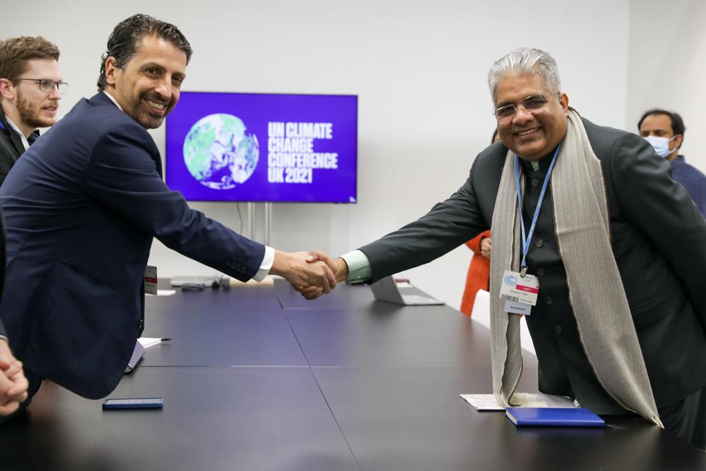 byadavbjp's tweet photo. Held a meeting with the Brazilian delegation led by Mr Joaquim Pereira Leite. Both countries have a common challenge to create a new green economy and a critical element in this exercise, both sides agreed, is the climate finance from developed countries. https://t.co/szlwKIOSoT