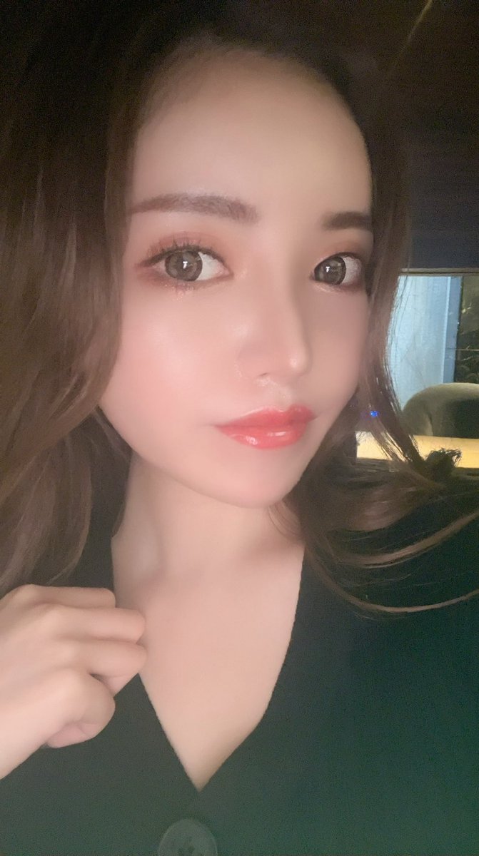 kas_omochi's tweet photo. 肌綺麗だねってよく言われるんだけど、数ヶ月前までニキビ星人だったの…
初めてこんなに肌荒れしちゃって何しても治らなくて、本当に辛かったな😭😭😭

肌荒れで悩んでる人に美肌になる方法を共有したいんだけど、需要あるかな？❤️ https://t.co/PsjMes2rZe