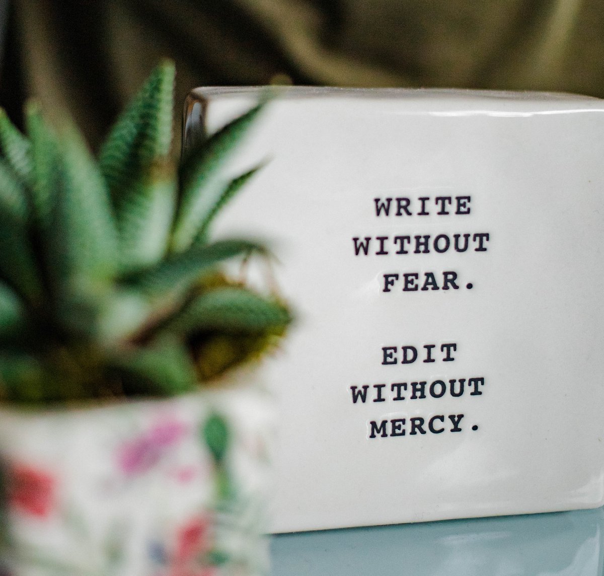 Inspired by <a href="/ThisIsSethsBlog/">Seth Godin</a>'s crisp writing style, I  published The Magic of Short-Form Writing on Medium. Read it here: link.medium.com/miNhZfvn4kb 
#blogging #WritingCommunity