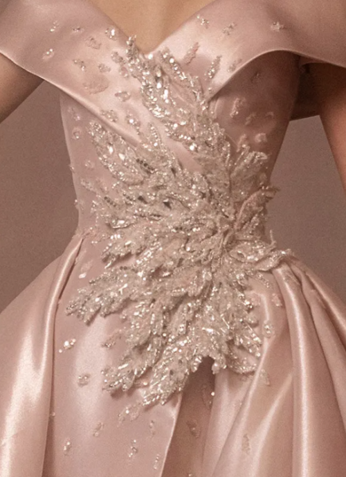 pixts's tweet photo. zuhair murad ⋅ ss 21 https://t.co/ft2QkcljQI