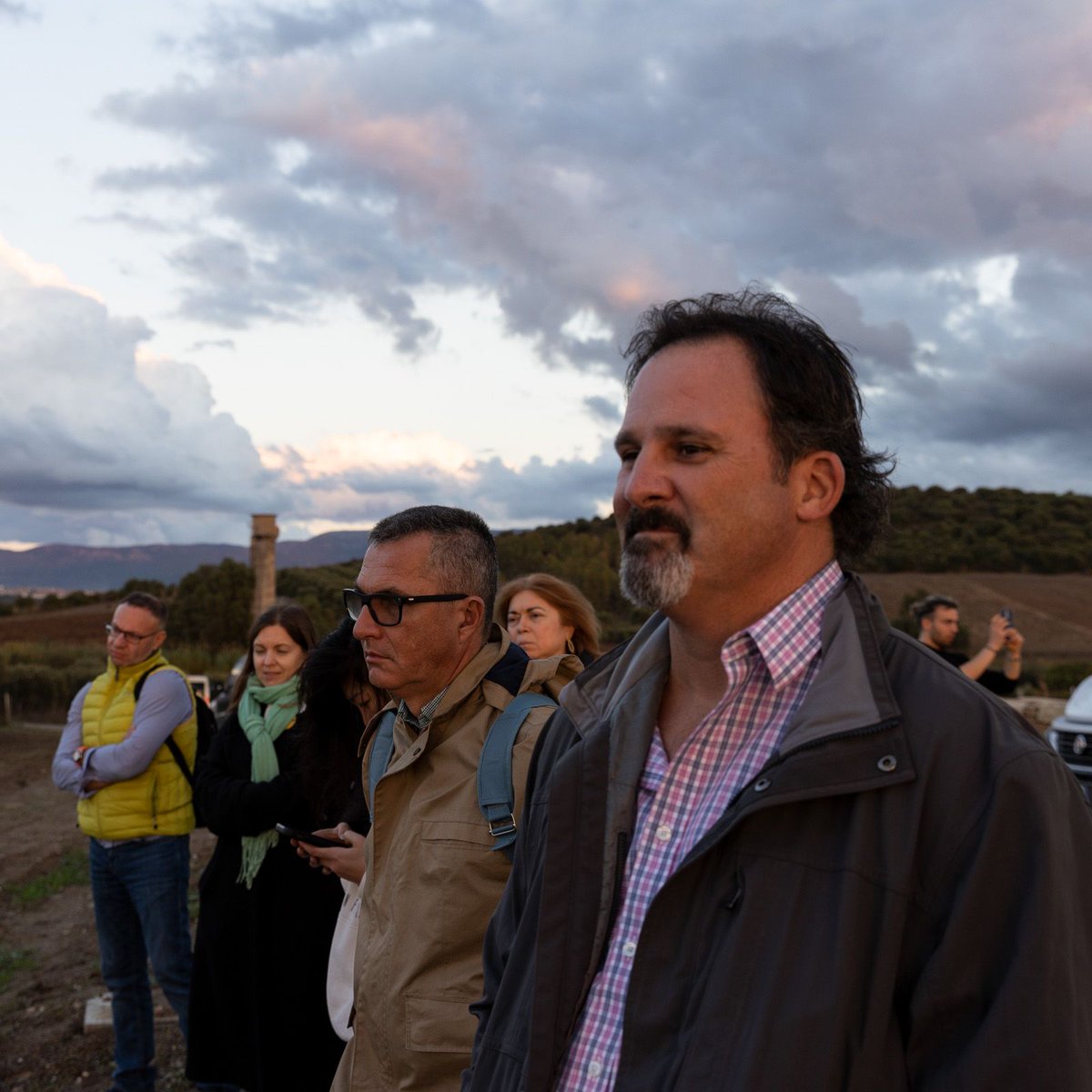 VinitalyTour's tweet photo. DAY 3 RECAP: Sardegna Trip, Gita Scolastica with Italian Wine Ambassadors

👉Argiolas vineyard visit. The ambassadors were in time for the sunset, the most amazing colors!

🔗 Find out more at: https://t.co/oA4nsw7spM #Argiolas #sardinia #sardegna https://t.co/bokTIxUeME