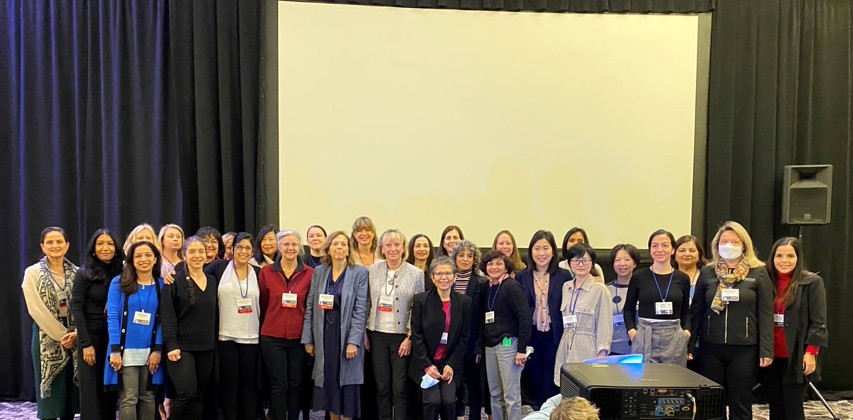 This is what #leadership looks like. This is what a #Doctor looks like. We need more of these women on the #podium One of my favorite meetings. @MDT_Cardiac @Medtronic #womeninEP This is where the #Magic happens. ❤️