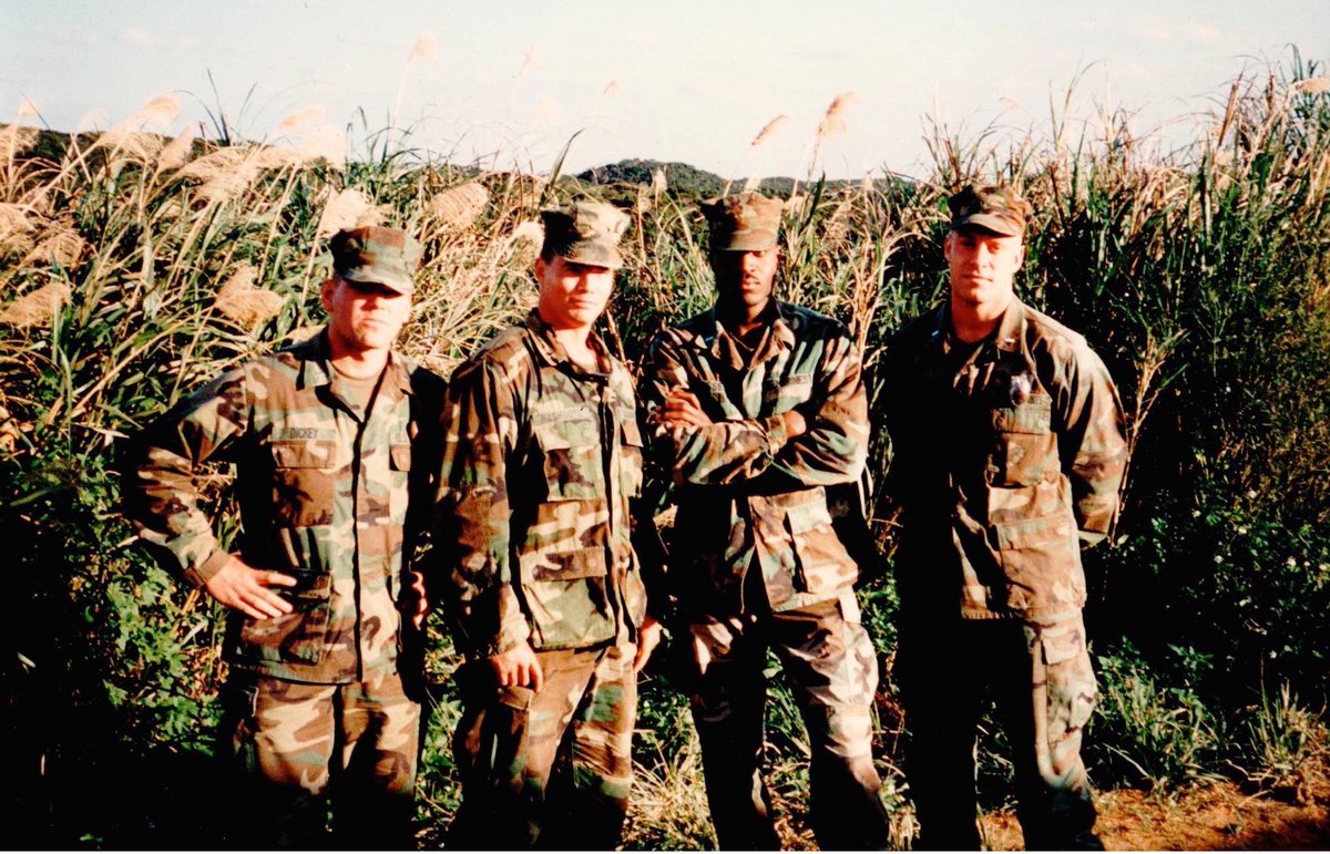 TBinnix's tweet photo. Happy Birthday to my brothers.  Semper Fi !! https://t.co/1GSqk6AG9e